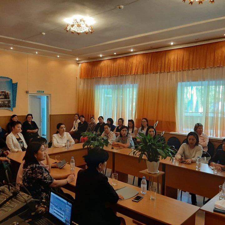 №15 мектеп-гимназиясында ата-аналарға инспекторларының қамқоршылық кеңестер алдында есеп беру жиналысы